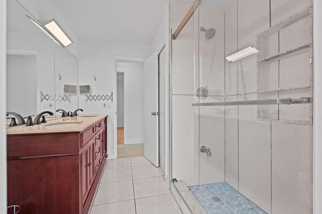 33-web-or-mls-A7401100