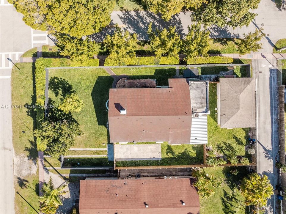 For Sale: $2,300,000 (3 beds, 3 baths, 2573 Square Feet)