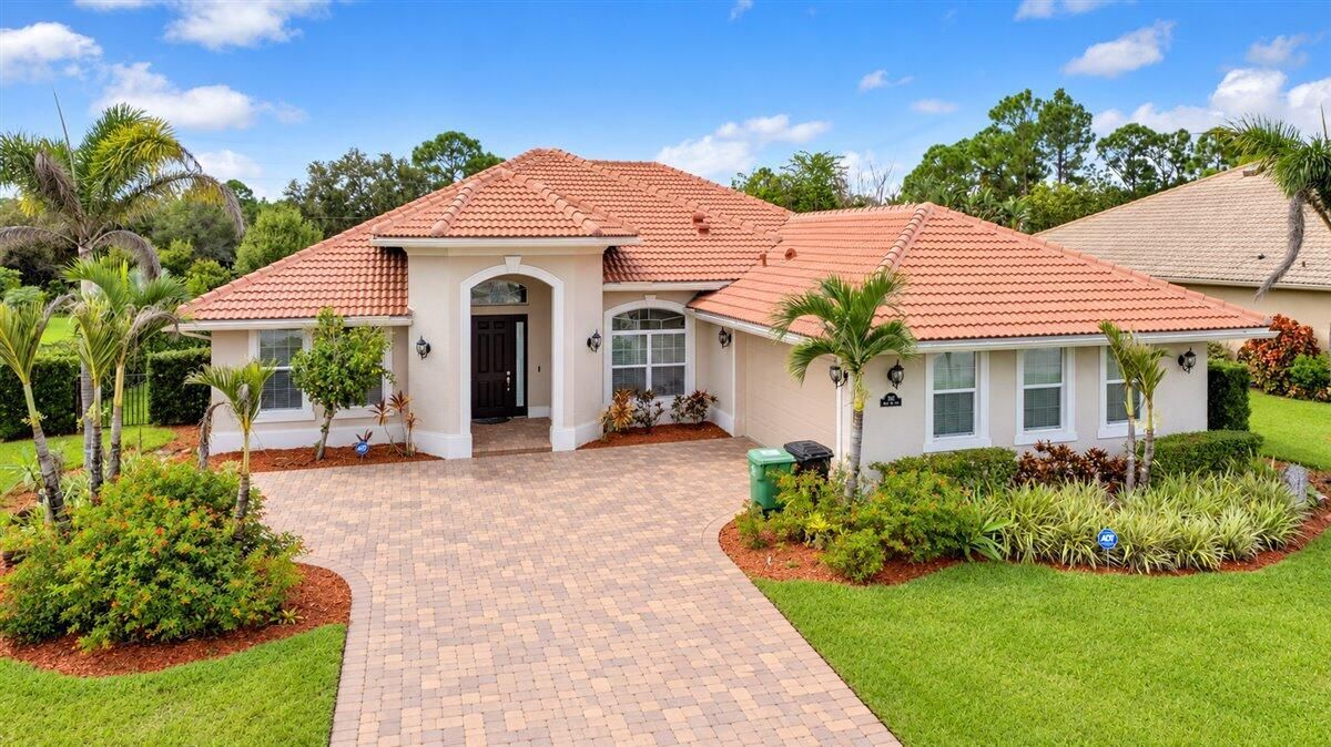 Sunlit Mediterranean Home with Fresh