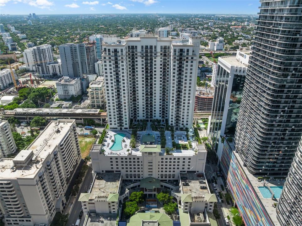 待售: $679,999 (2 贝兹, 2 浴室, 1097 平方英尺)