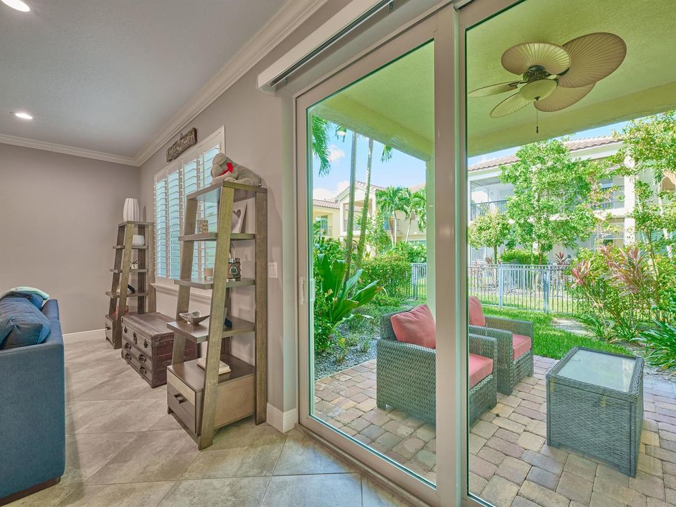 Living Room/Patio