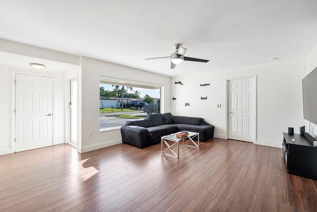 11631 Nw 29th St_046