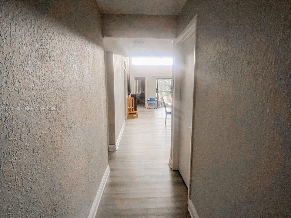 На продажу: $227,900 (3 спален, 2 ванн, 1100 Квадратных фут)