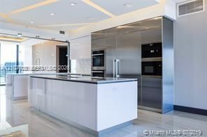 В аренду: $20,500 (3 спален, 4 ванн, 2626 Квадратных фут)
