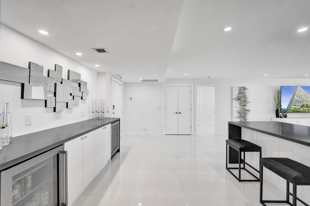 Beverage Bar and Informal Dining Island