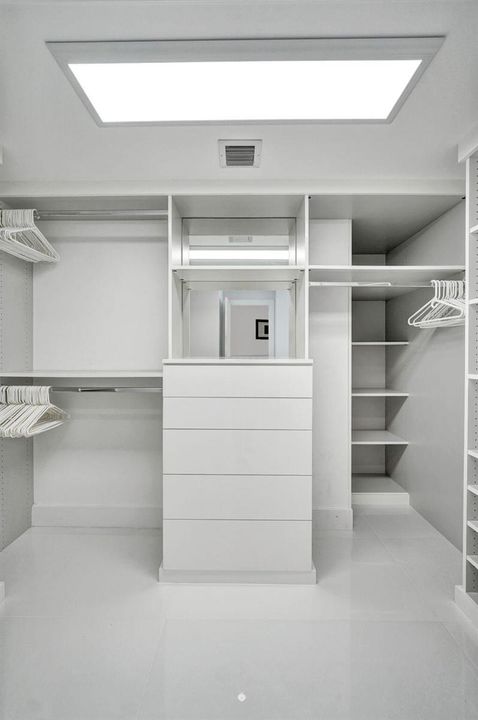 Walk-in Closet
