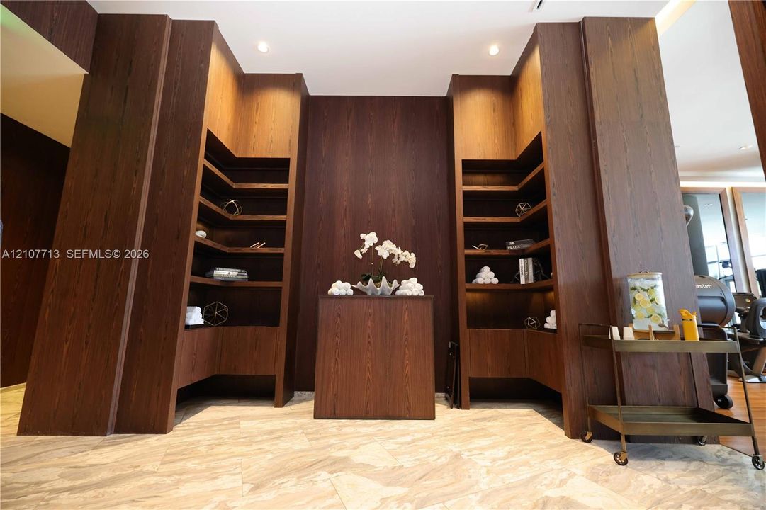 En Renta: $16,850 (4 camas, 5 baños, 2307 Pies cuadrados)