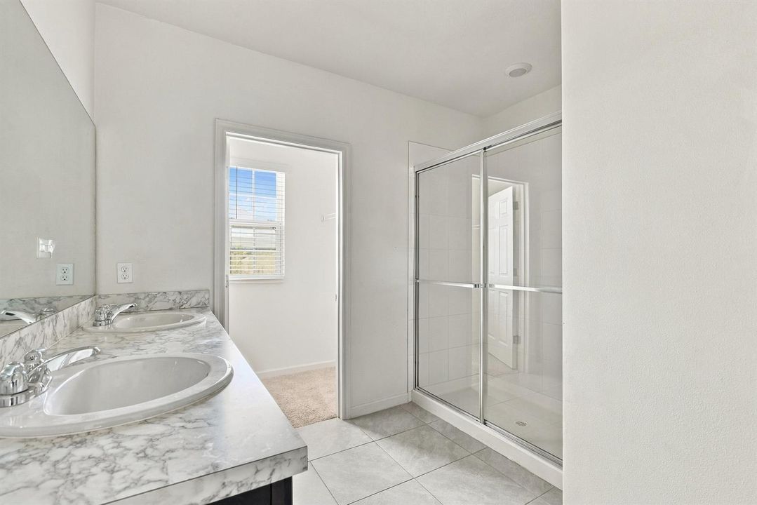 19_primary bathroom