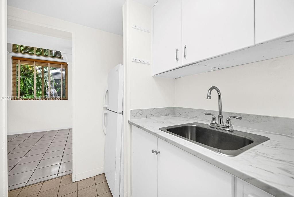 En Renta: $5,600 (4 camas, 2 baños, 1064 Pies cuadrados)
