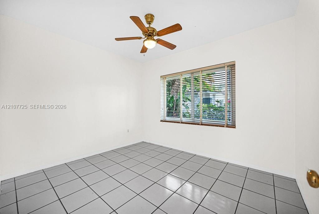 En Renta: $5,600 (4 camas, 2 baños, 1064 Pies cuadrados)