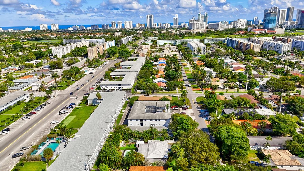 En Venta: $769,000 (4 camas, 2 baños, 1904 Pies cuadrados)