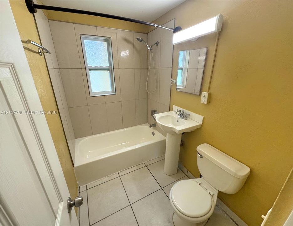 En Renta: $1,995 (2 camas, 1 baños, 800 Pies cuadrados)