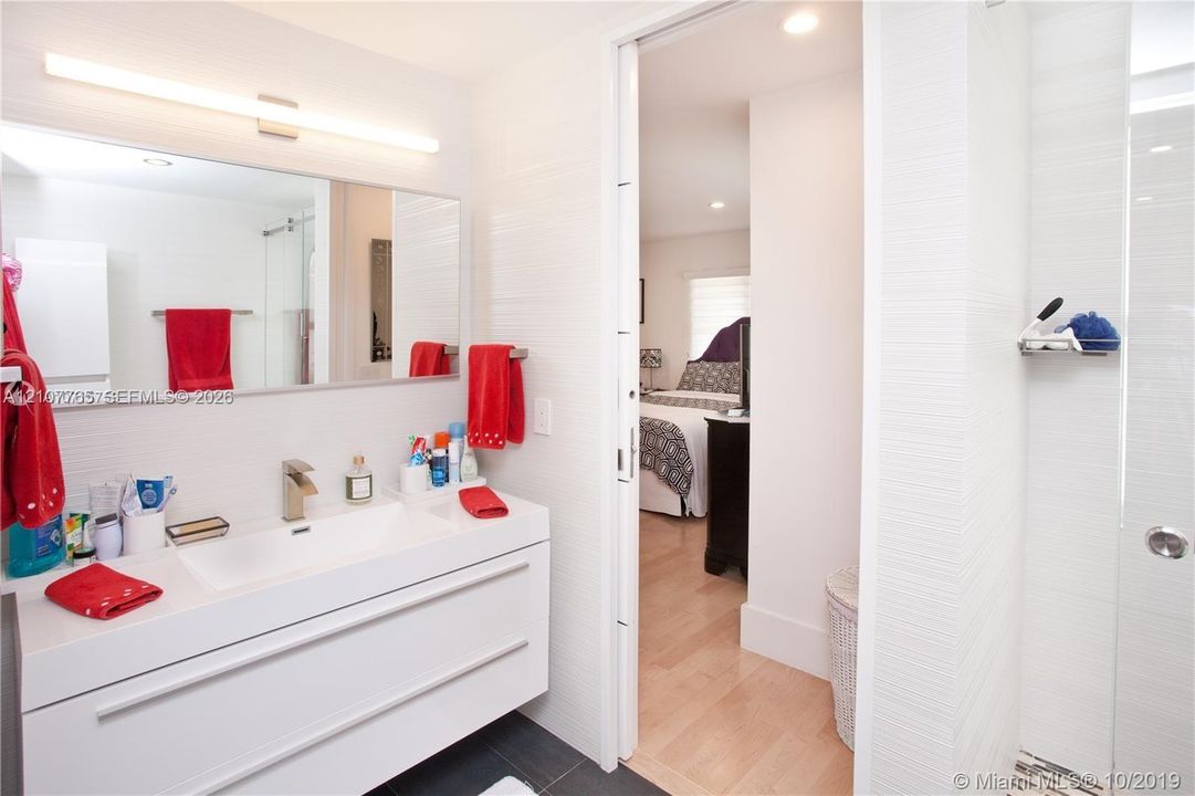 For Rent: $32,000 (6 beds, 6 baths, 5693 Square Feet)