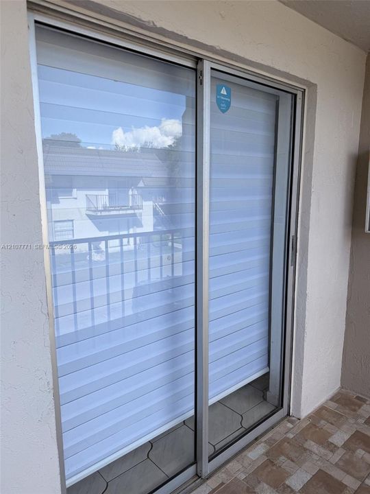 В аренду: $2,300 (2 спален, 2 ванн, 812 Квадратных фут)