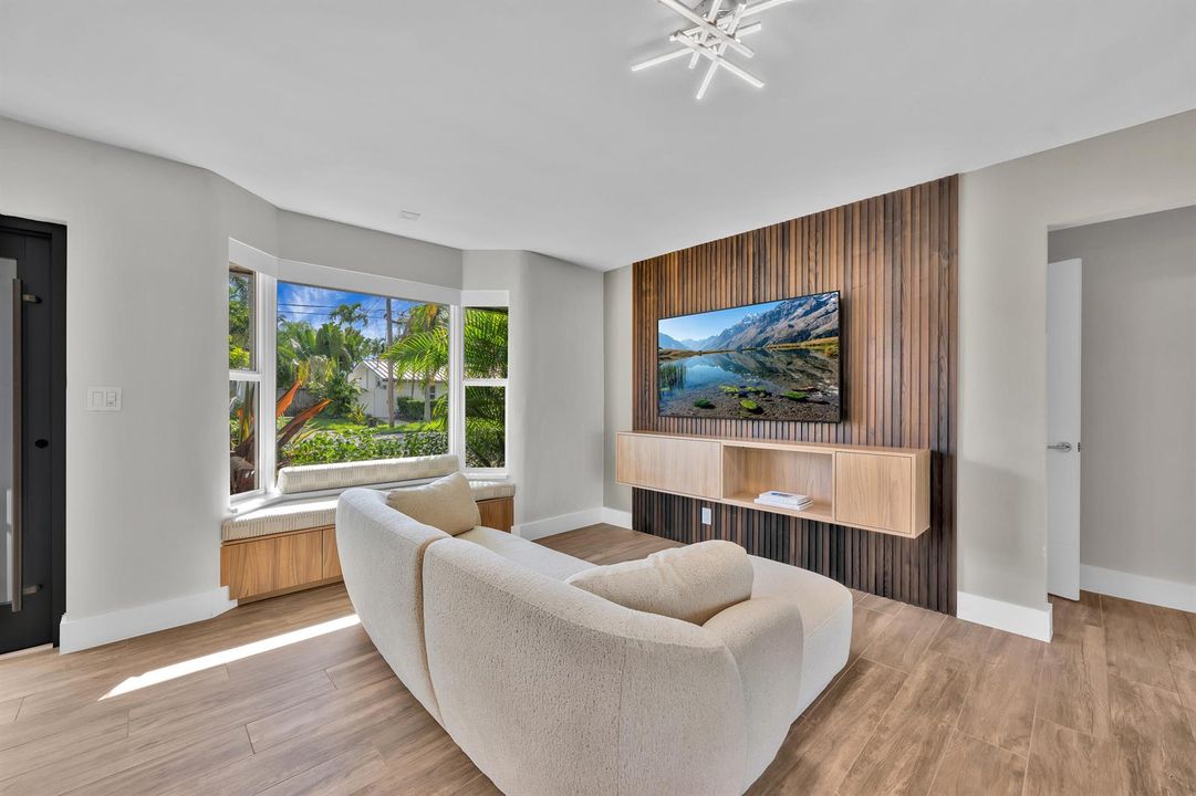 10_1011 SE 2nd Ave Pompano Beach 00015