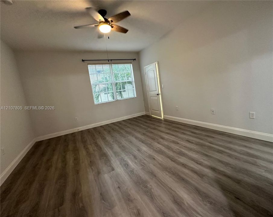 En Venta: $455,500 (3 camas, 2 baños, 1586 Pies cuadrados)
