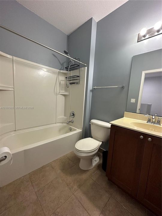 En Venta: $455,500 (3 camas, 2 baños, 1586 Pies cuadrados)