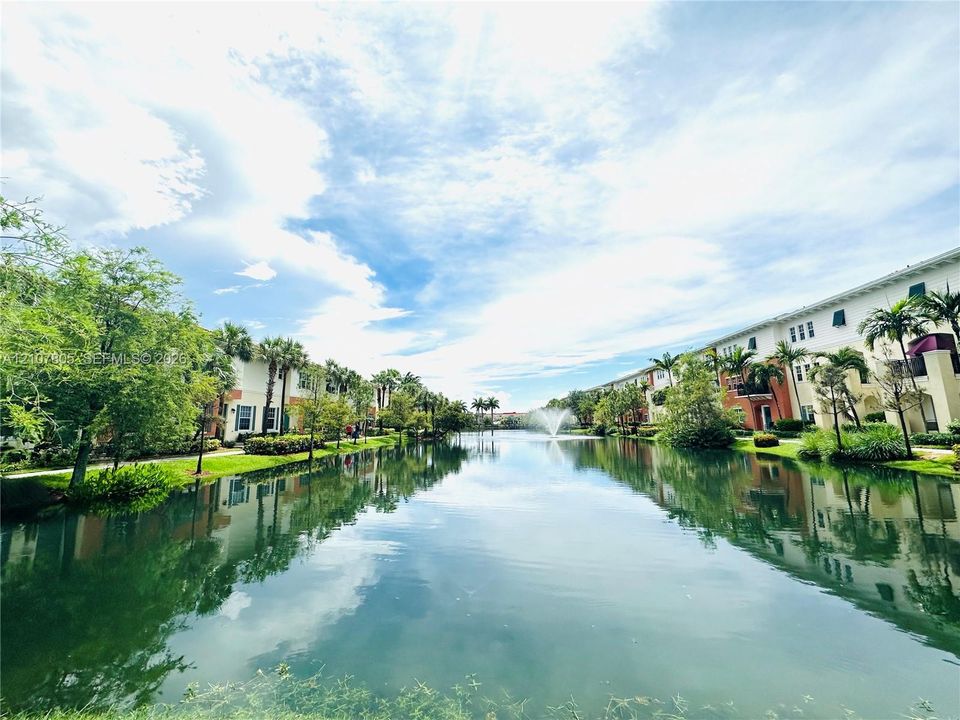 En Venta: $455,500 (3 camas, 2 baños, 1586 Pies cuadrados)