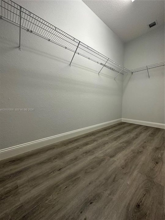 En Venta: $455,500 (3 camas, 2 baños, 1586 Pies cuadrados)