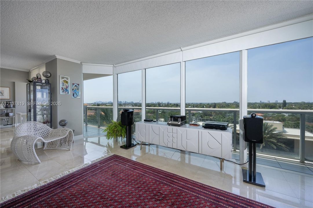 (will be rented without furniture)