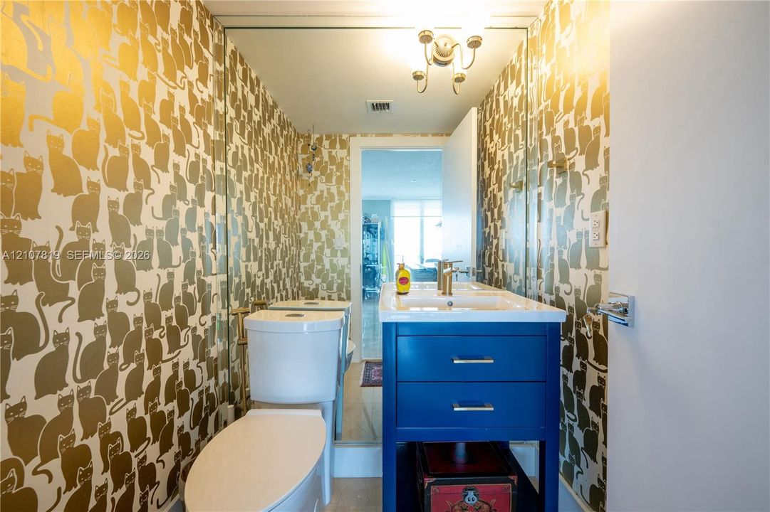 1/2 bathroom in the living room