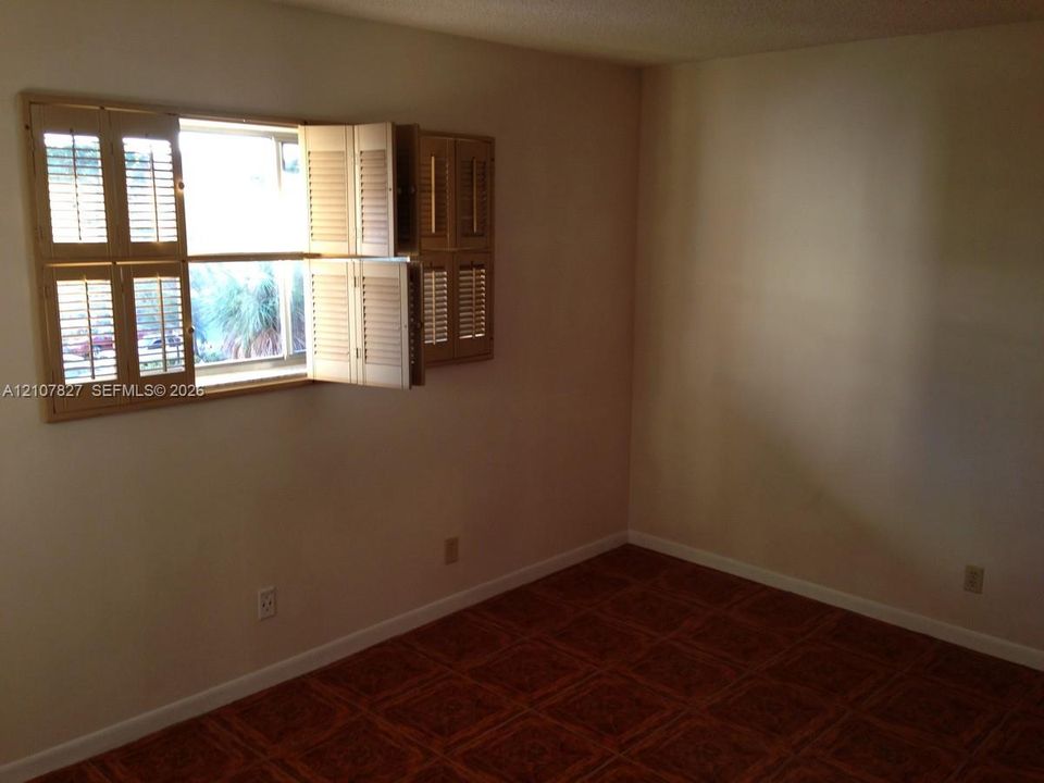 В аренду: $1,700 (2 спален, 2 ванн, 1070 Квадратных фут)
