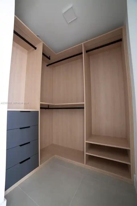 En Venta: $1,099,000 (2 camas, 2 baños, 1204 Pies cuadrados)