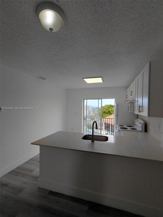 В аренду: $1,995 (2 спален, 1 ванн, 696 Квадратных фут)