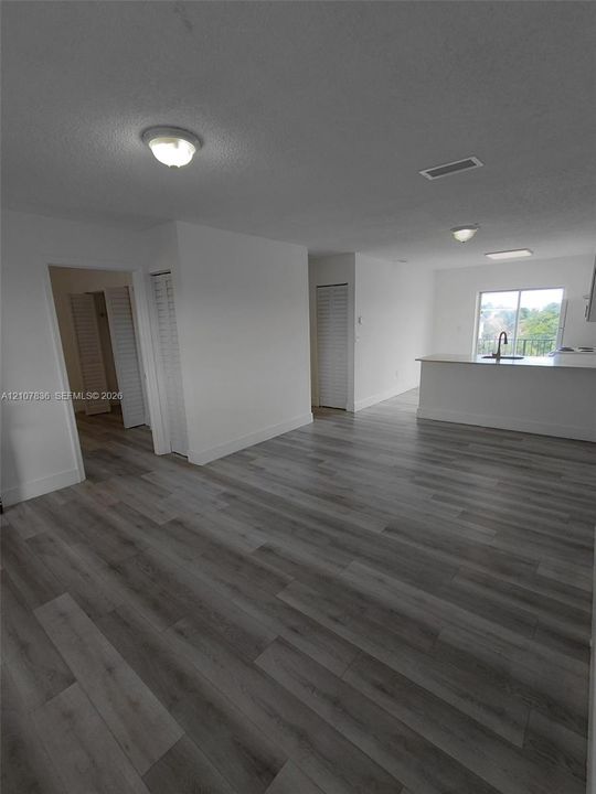 В аренду: $1,995 (2 спален, 1 ванн, 696 Квадратных фут)
