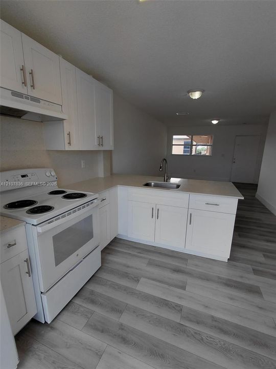 В аренду: $1,995 (2 спален, 1 ванн, 696 Квадратных фут)