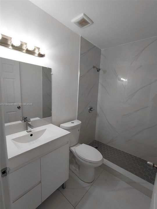 В аренду: $1,995 (2 спален, 1 ванн, 696 Квадратных фут)