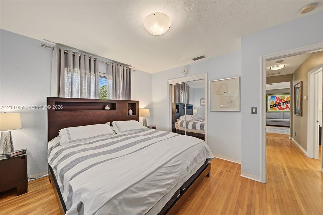 For Sale: $895,000 (3 beds, 1 baths, 0 Square Feet)