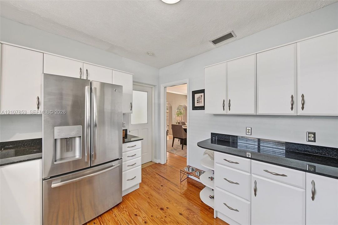 For Sale: $895,000 (3 beds, 1 baths, 0 Square Feet)
