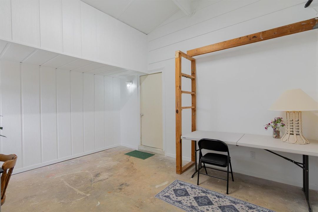 Room under air