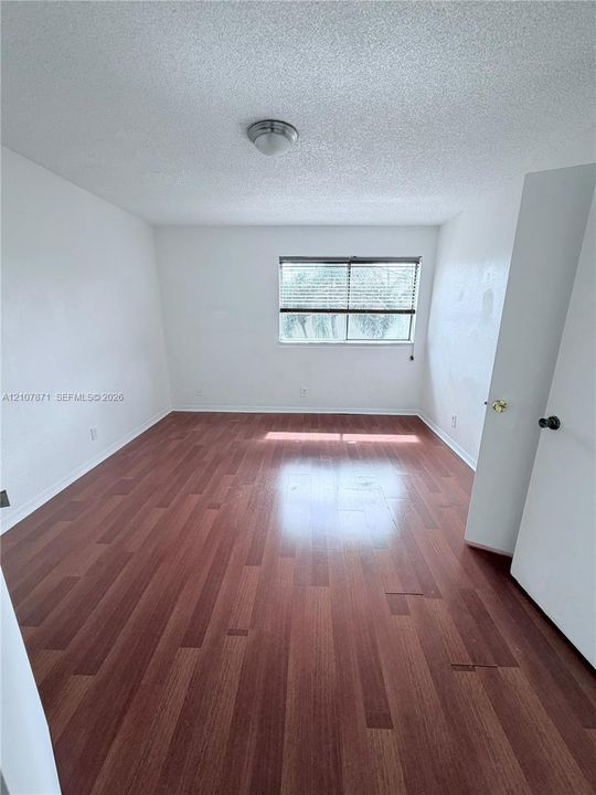 For Rent: $1,950 (2 beds, 2 baths, 1027 Square Feet)