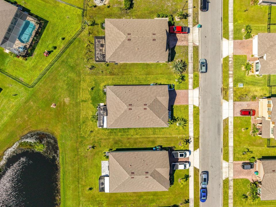 Roof aerial with lake straight up