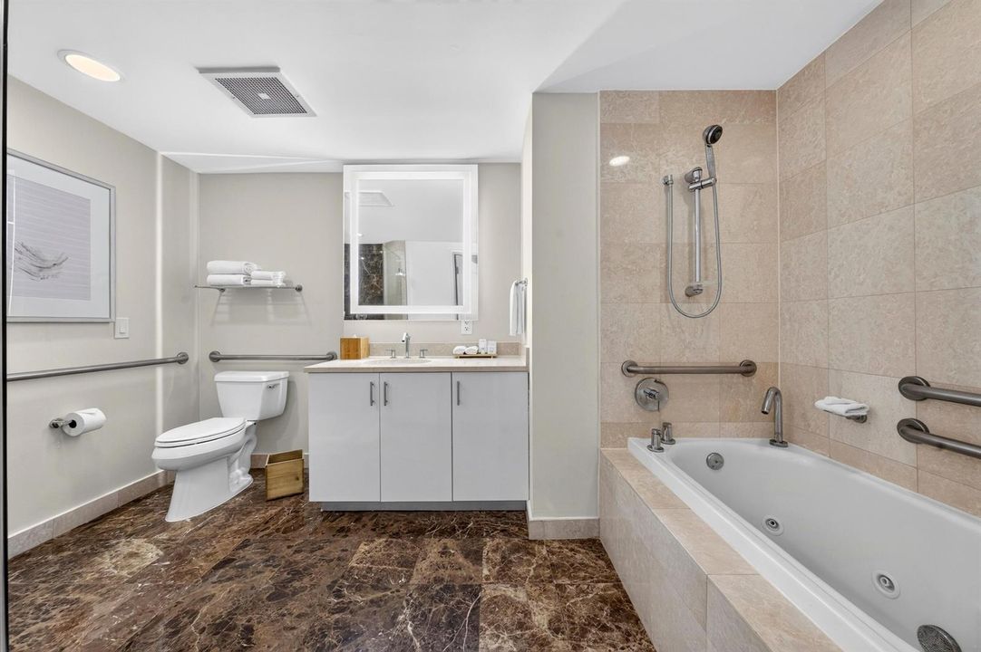 015-014-Bathroom-4000x2664
