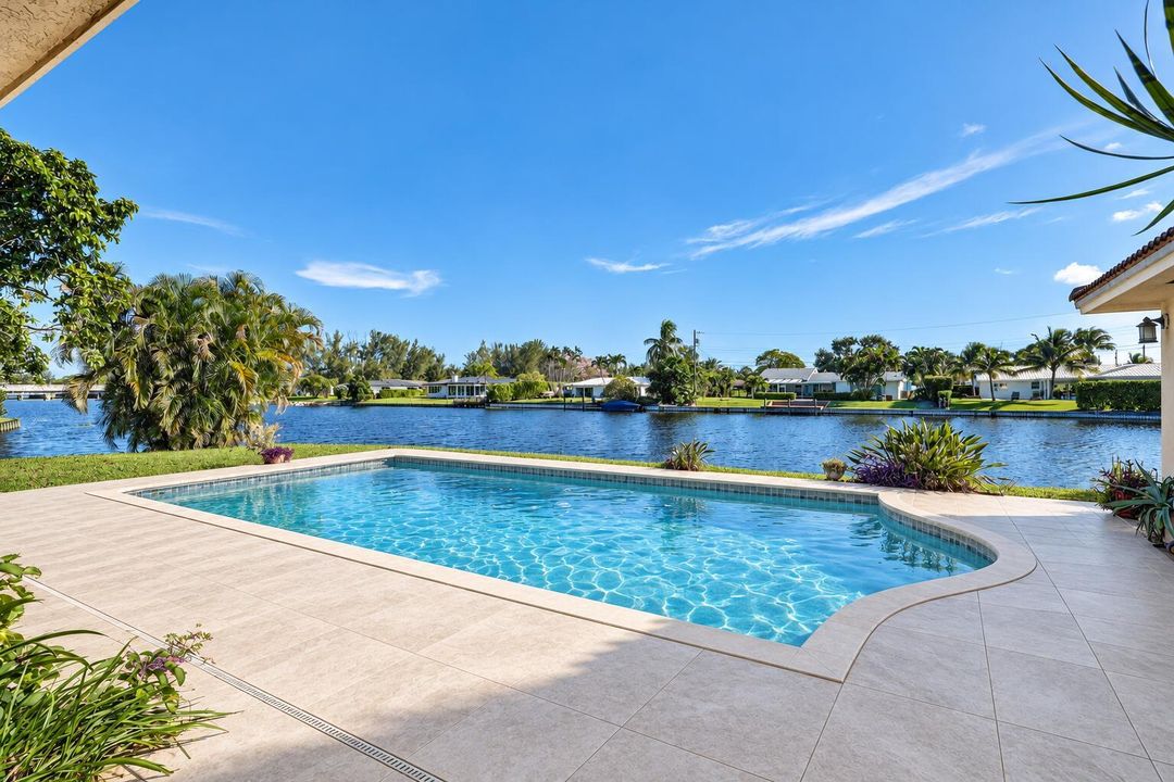 RENDERING Pool