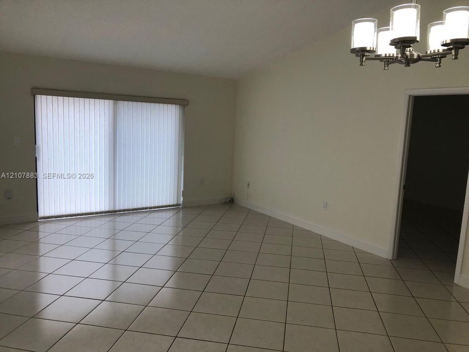 En Renta: $3,250 (3 camas, 2 baños, 1656 Pies cuadrados)