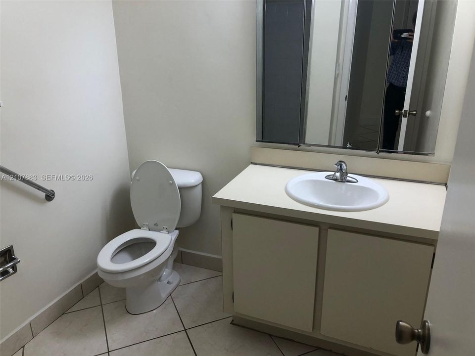 En Renta: $3,250 (3 camas, 2 baños, 1656 Pies cuadrados)