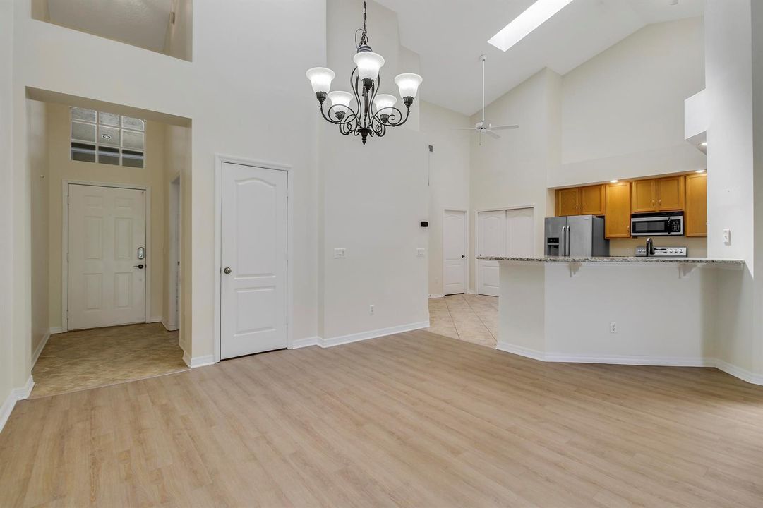 Dining & Kitchen