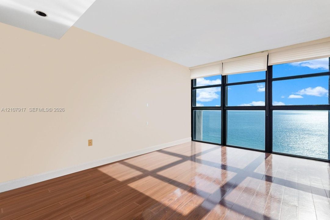 For Rent: $8,900 (3 beds, 2 baths, 1980 Square Feet)