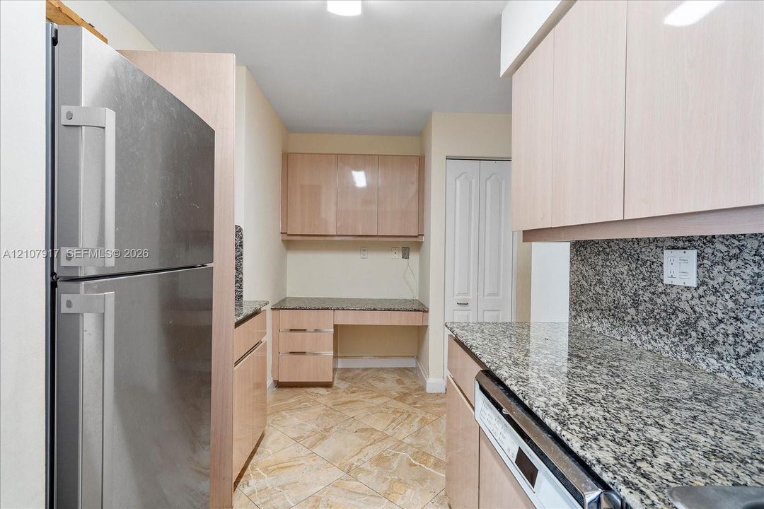 For Rent: $8,900 (3 beds, 2 baths, 1980 Square Feet)