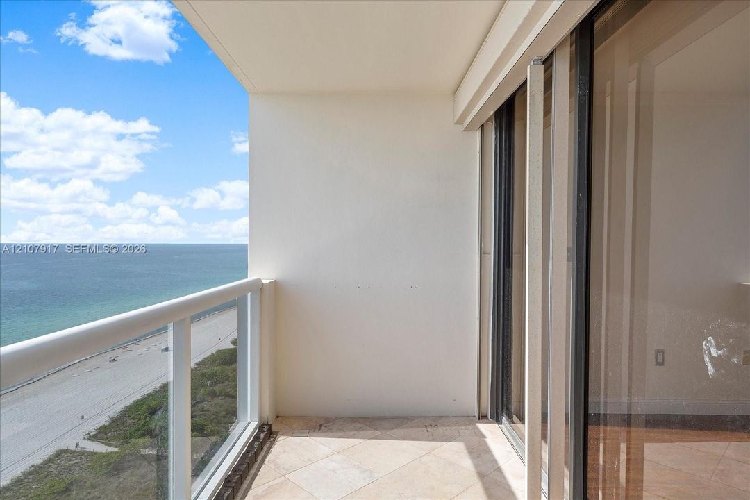 For Rent: $8,900 (3 beds, 2 baths, 1980 Square Feet)