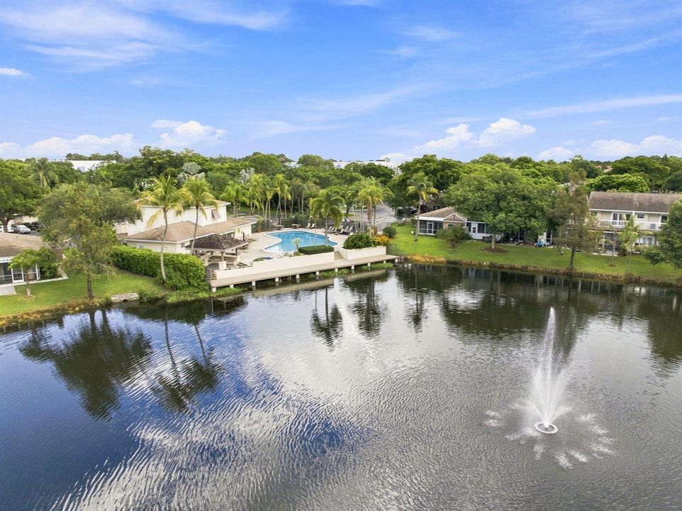 38-web-or-mls-251-w-hemingway-cir