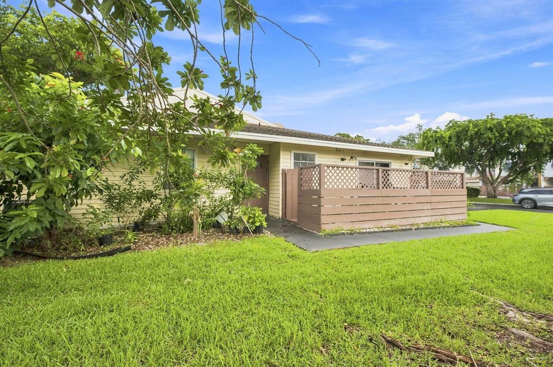 25-web-or-mls-251-w-hemingway-cir