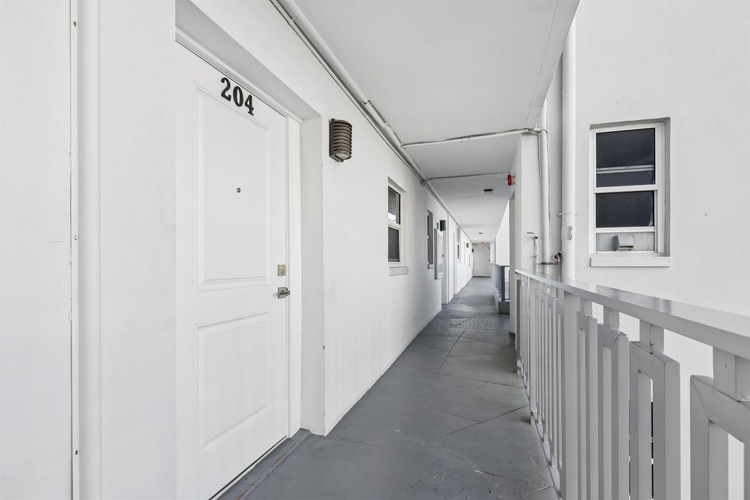 Catwalk to unit