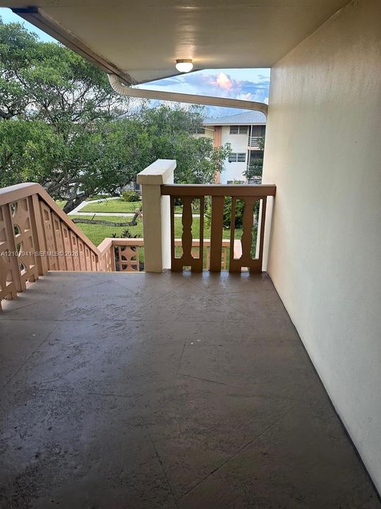 For Sale: $90,000 (2 beds, 1 baths, 883 Square Feet)