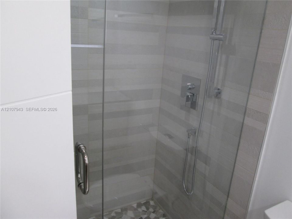 В аренду: $2,550 (2 спален, 1 ванн, 975 Квадратных фут)