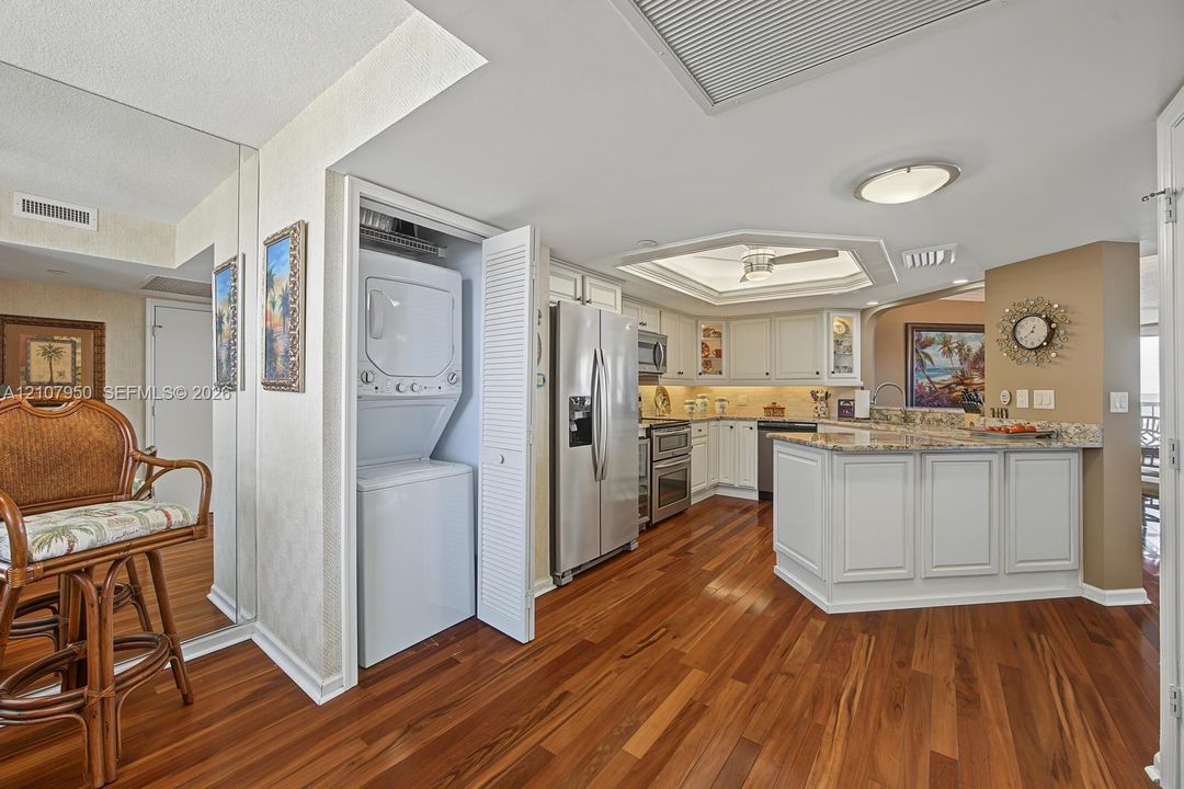 En Venta: $529,900 (2 camas, 2 baños, 1228 Pies cuadrados)